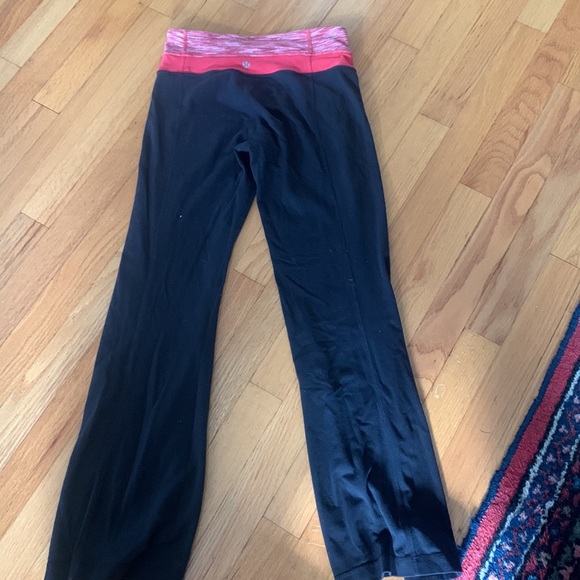Lululemon yoga pants - Picture 3 of 5